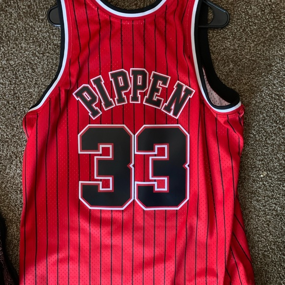 Scotty pippen bulls jersey size XL